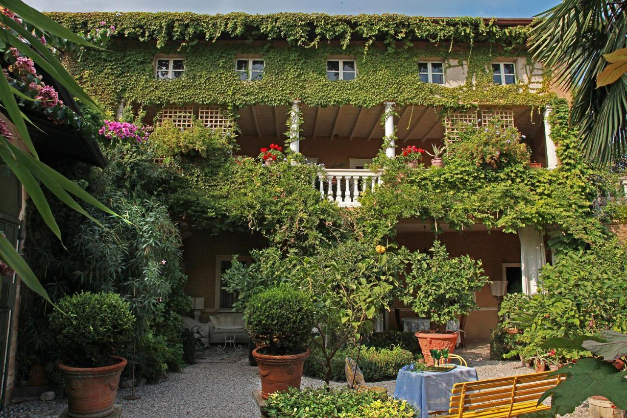 B&B Alla Mezza Luna Lonato Exteriör bild