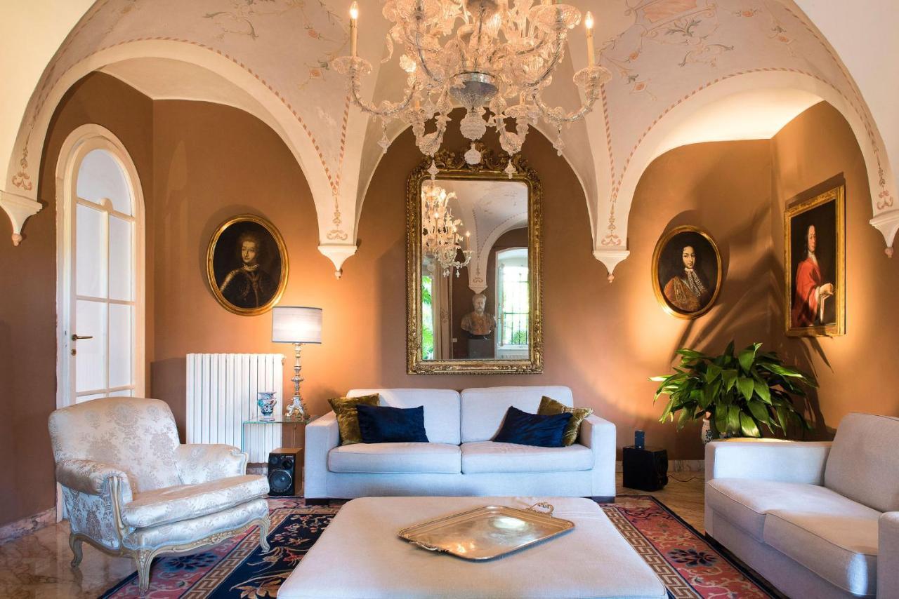 B&B Alla Mezza Luna Lonato Exteriör bild