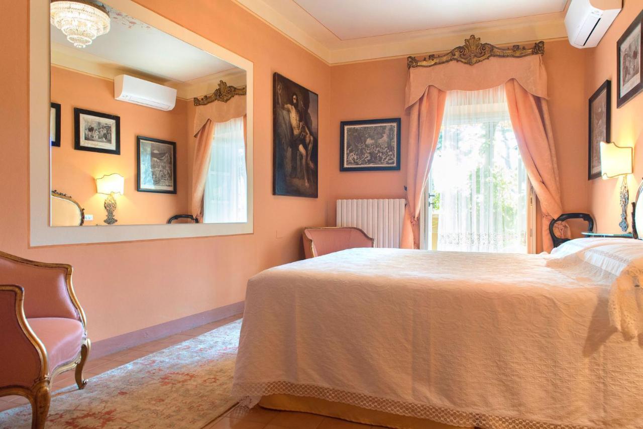 B&B Alla Mezza Luna Lonato Exteriör bild